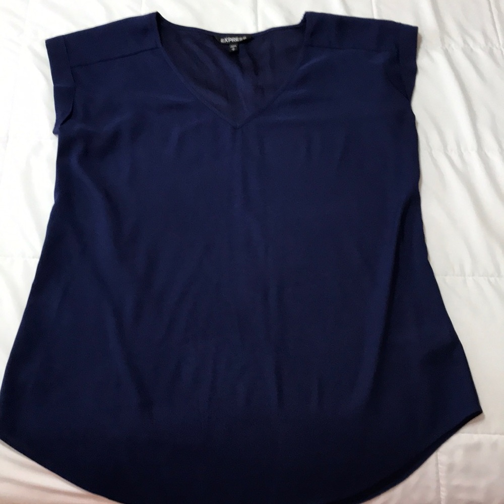 Express women v-neck size M 98% Polyester 2% Spandex